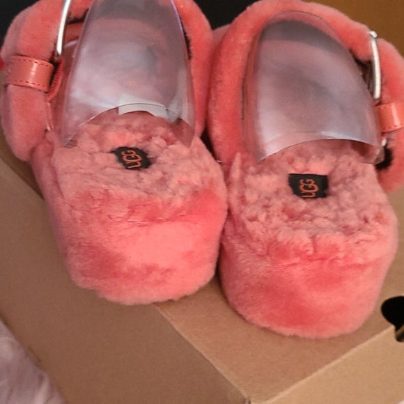 Authentic Ugg slides - Picture 3 of 5